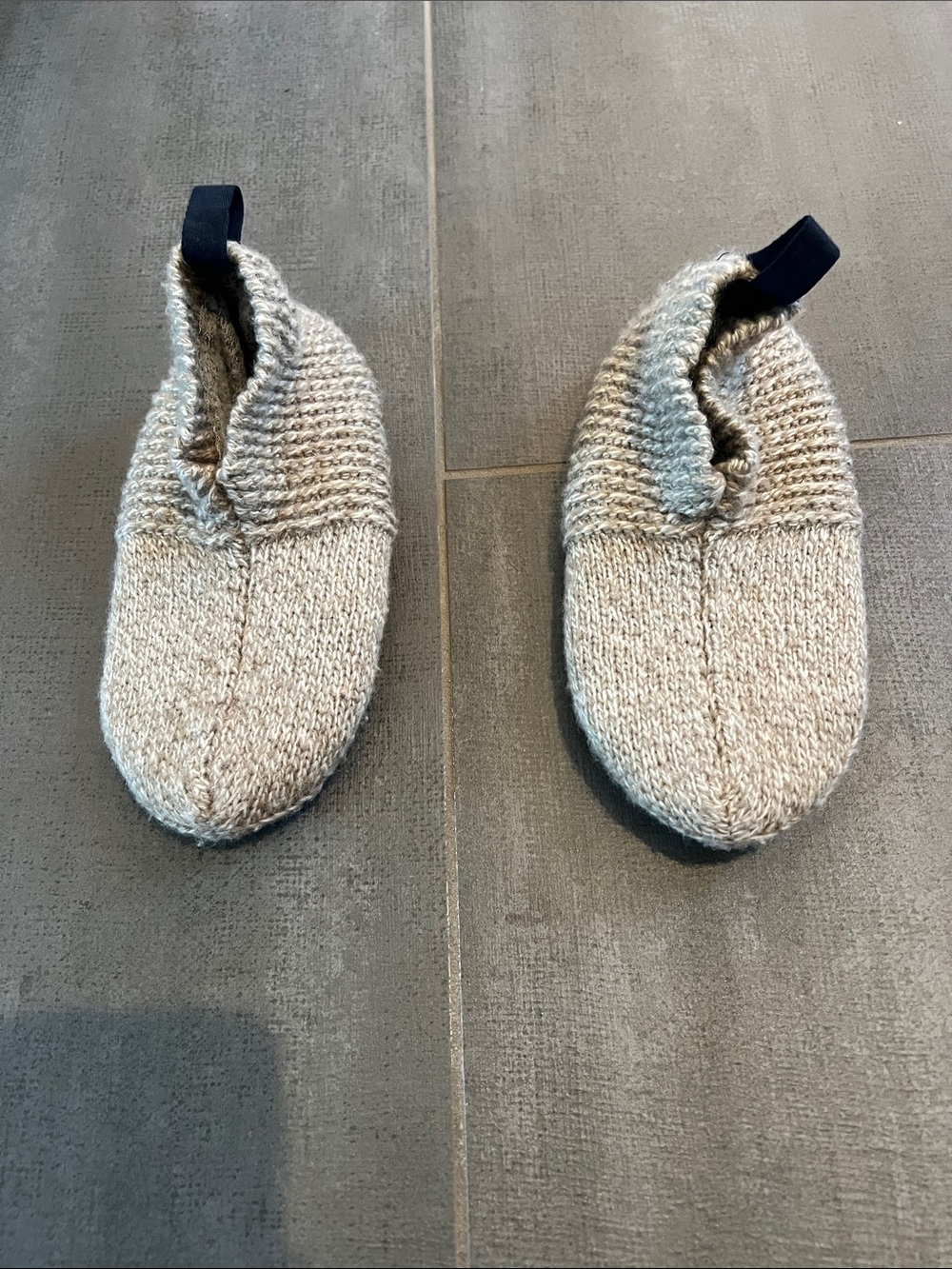 Bombas Kids Knit Slippers in Beige and Tan